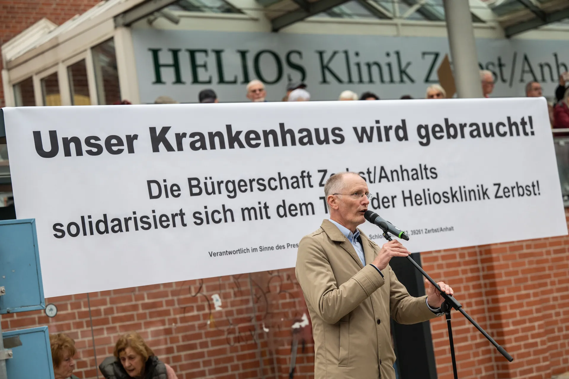 Demo Zerbst 08-10-25 Krankenhaus